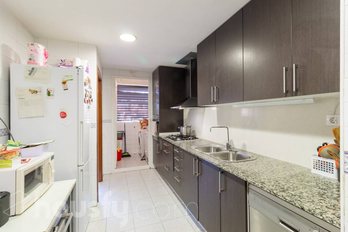 Piso en venta en Carrer de Barcelona,  Rubí-2