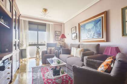 Piso en Avenida de la Ciudad de Barcelona