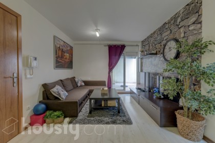 Bajo en Calle Emili Giralt i Giralt