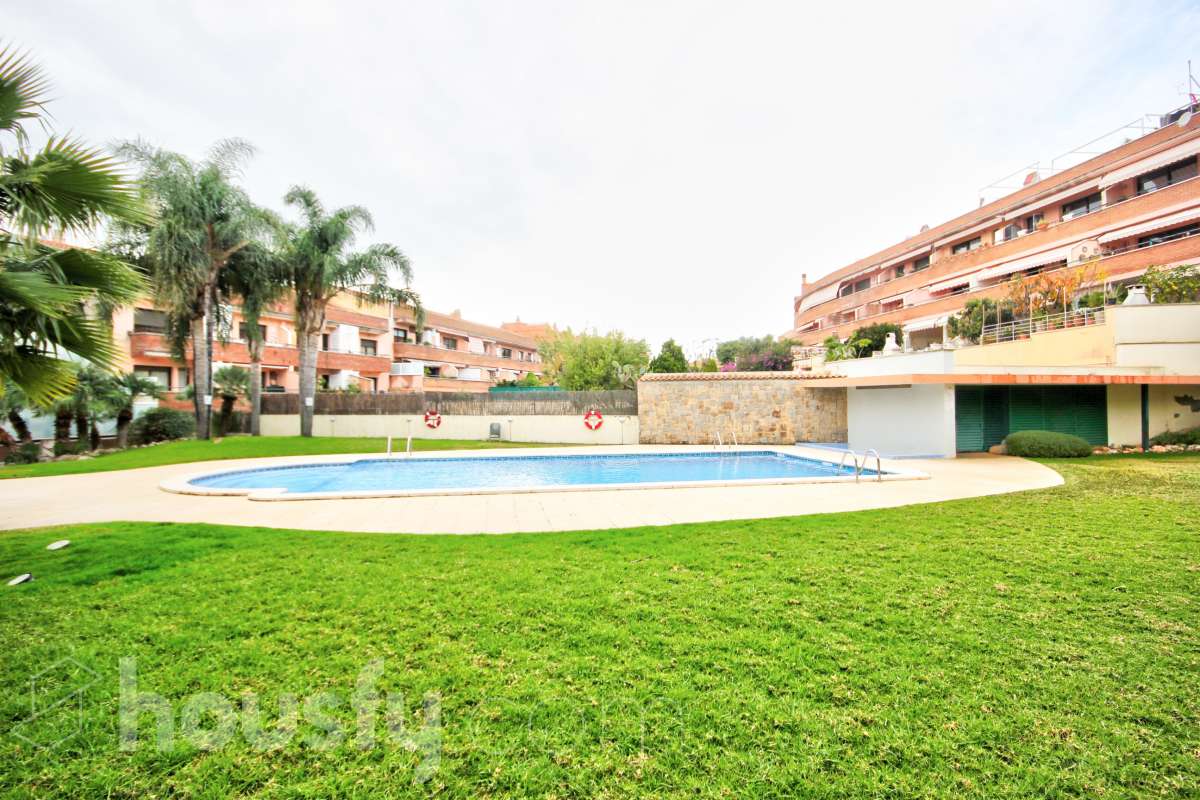 Piso en venta en Carrer Mossen Joan Avinyó,  Cubelles-1