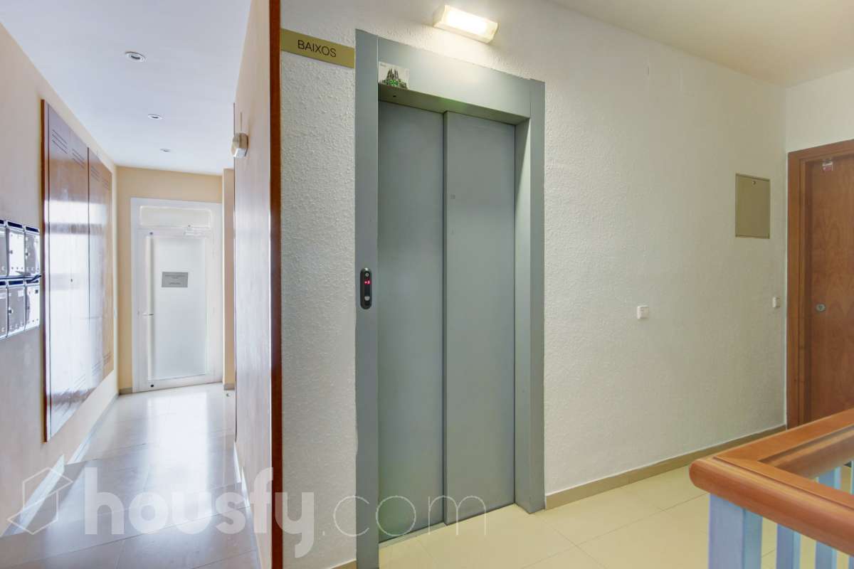 Piso en venta en Carrer Mossen Joan Avinyó,  Cubelles-4
