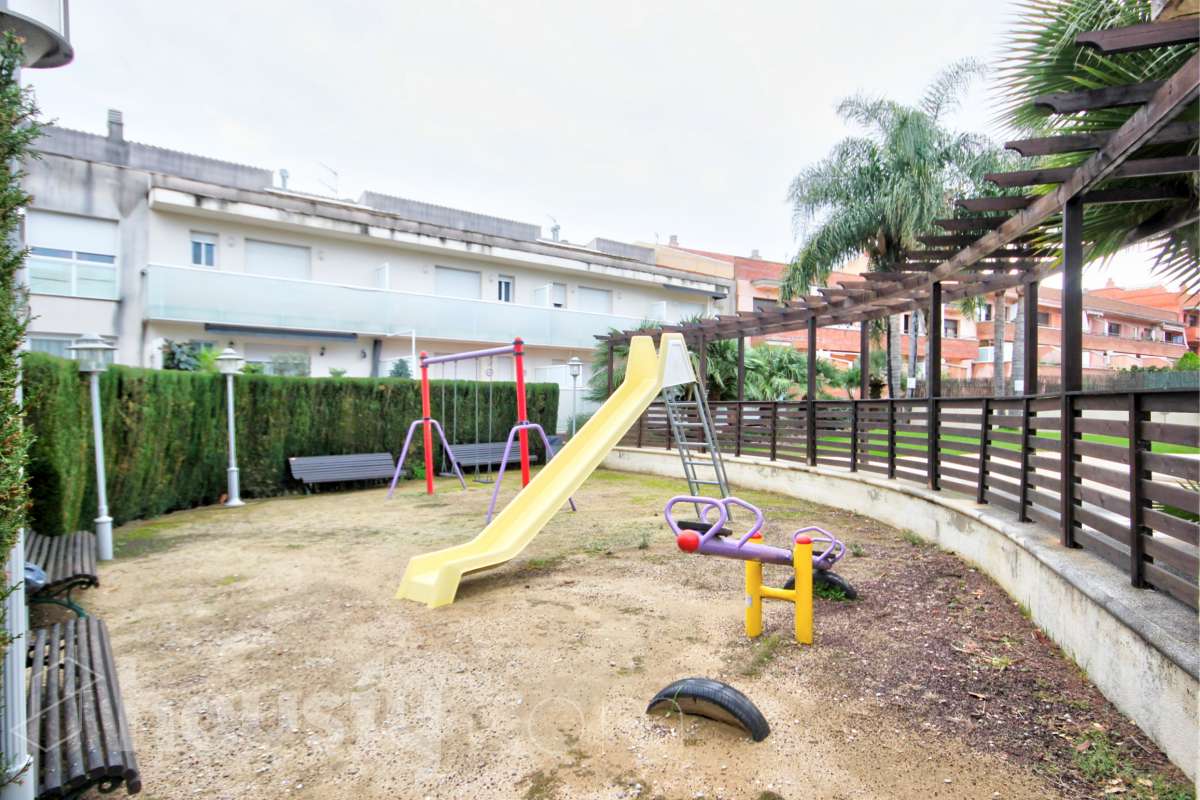Piso en venta en Carrer Mossen Joan Avinyó,  Cubelles-3