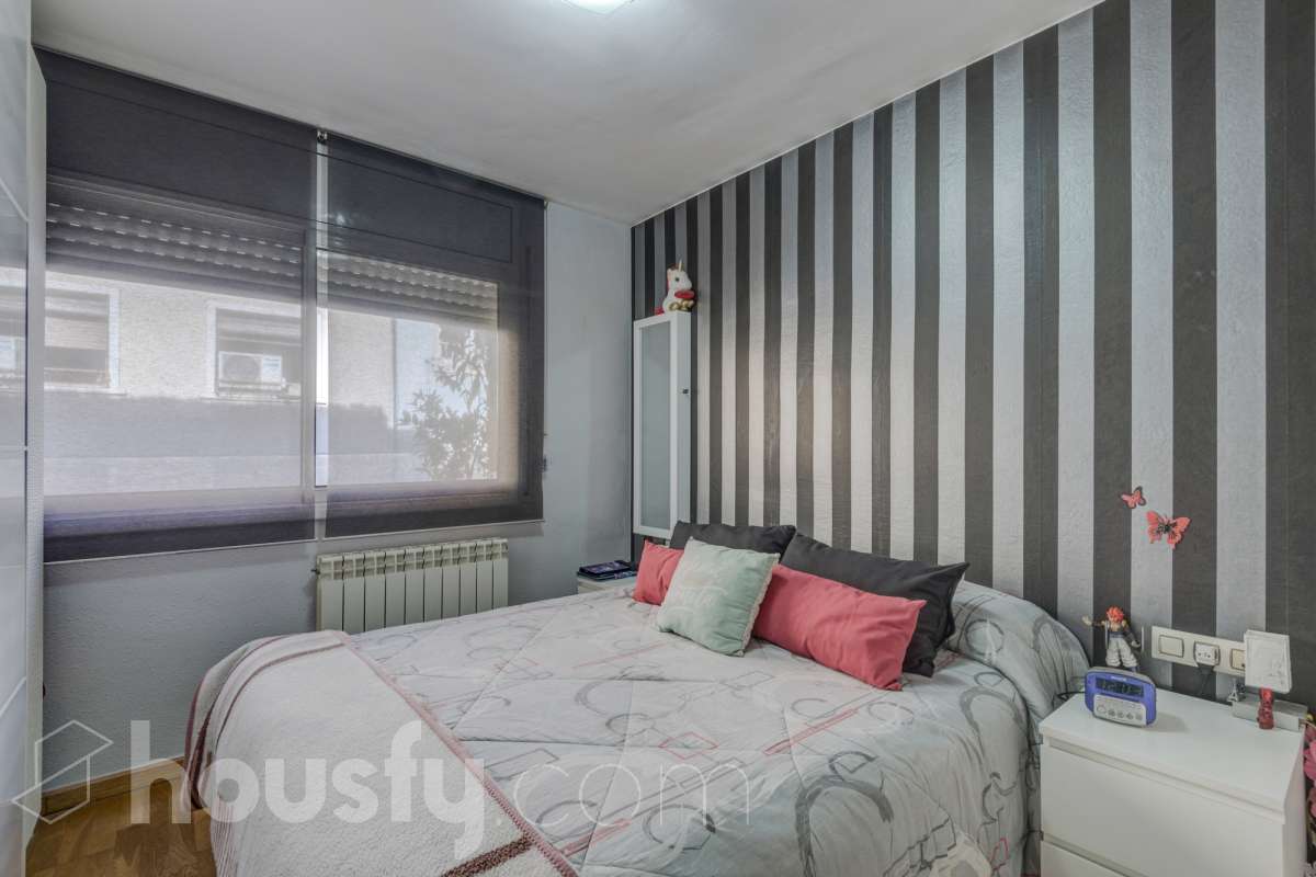 Piso en venta en Carrer de Sort,  L'Hospitalet de Llobregat-1