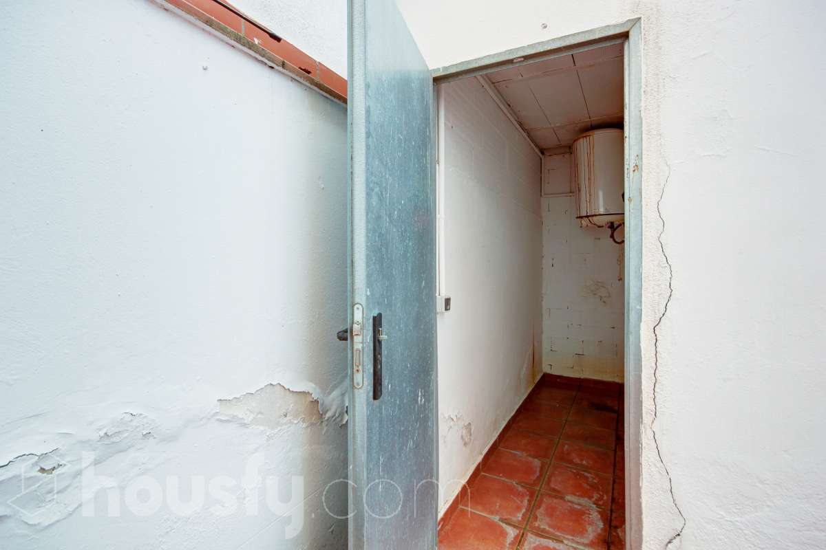 Bajo en venta en Carrer de Mandoni, Sants-Montjuïc, Barcelona-2