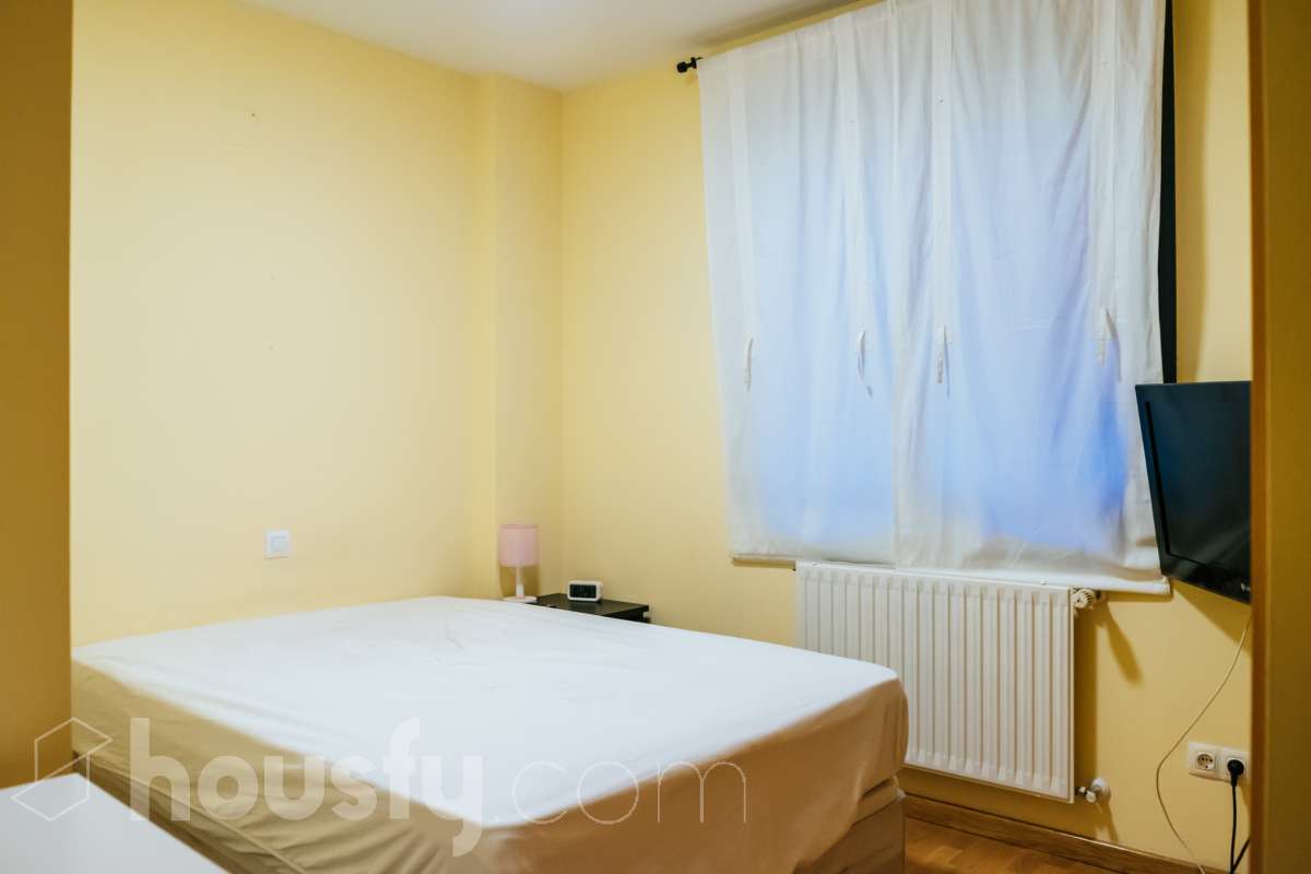 Piso en venta en Calle Fuente Cisneros,  Alcorcón-1