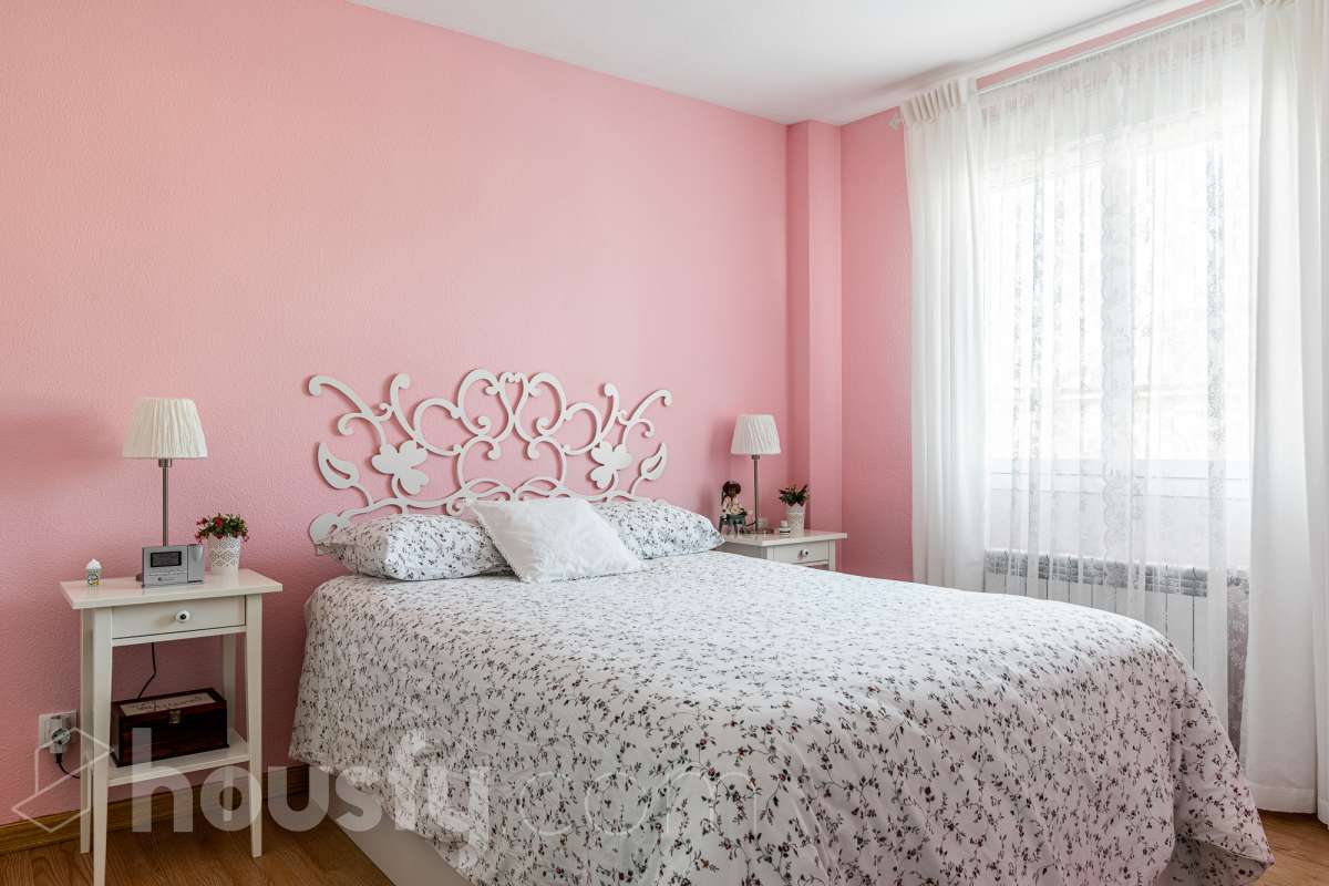 Piso en venta en Calle Rosalía de Castro,  Alcalá de Henares-1