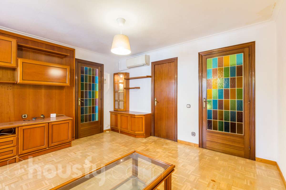 Piso en venta en Passeig d'Urrutia, Nou Barris, Barcelona-0