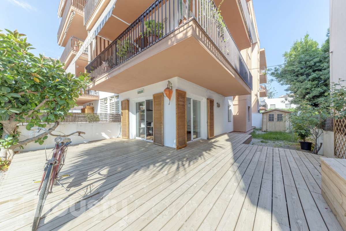 Bajo en venta en Calle Sant Ignasi,  Sitges-0