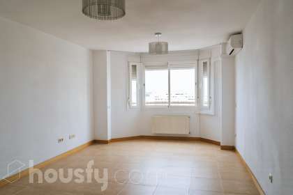 Piso en Avenida de los Planetas