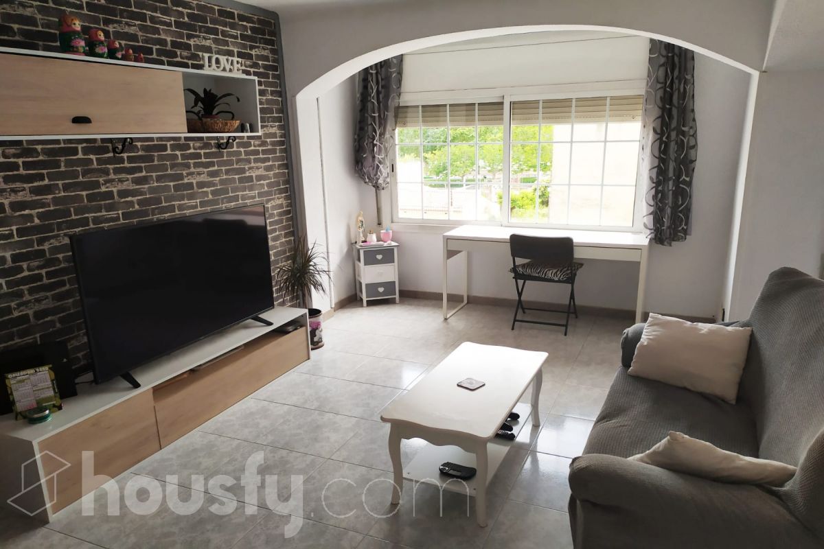 Piso en venta en Carrer de Girona,  Mollet del Vallès-0