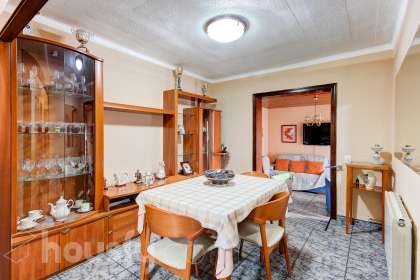 Bajo en Carrer Conca