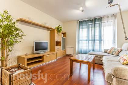 Bajo en Calle León Felipe