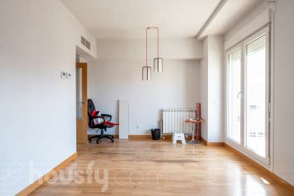 Piso en Avenida los Almendros