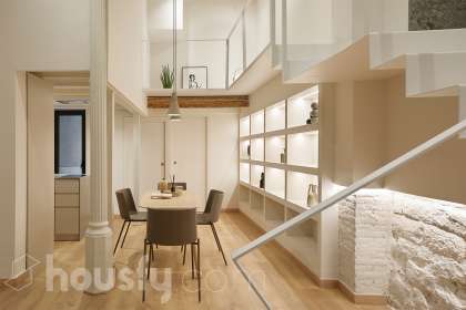 Bajo en Carrer d'Ataülf