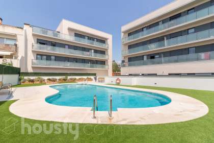 Bajo en Carrer Antoni Viladomat