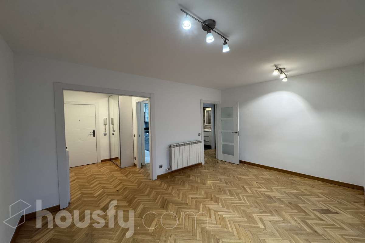 Piso en alquiler en Calle de Alfredo Marqueríe, Fuencarral, Madrid-4