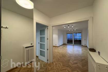 Piso en alquiler en Calle de Alfredo Marqueríe, La Paz, Madrid-0