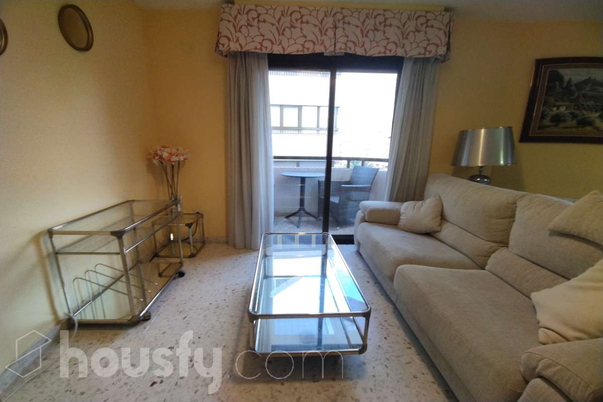 Piso en alquiler en Carrer Carlet, Benalua-La Florida-Babel-San Gabriel, Alicante / Alacant-1