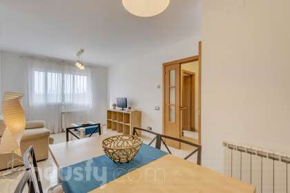 Bajo en Carrer de Pontevedra