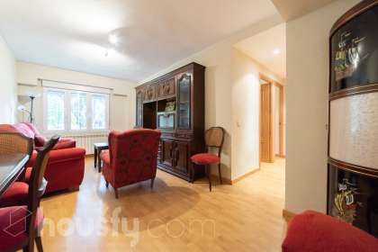 Piso en Calle de la del Manojo de Rosas