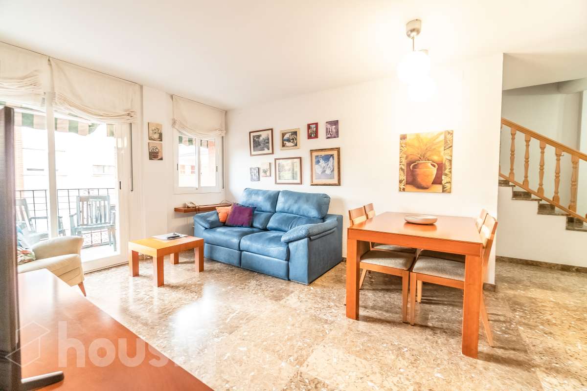 Dúplex en venta en Carrer de Casp,  Rubí-0