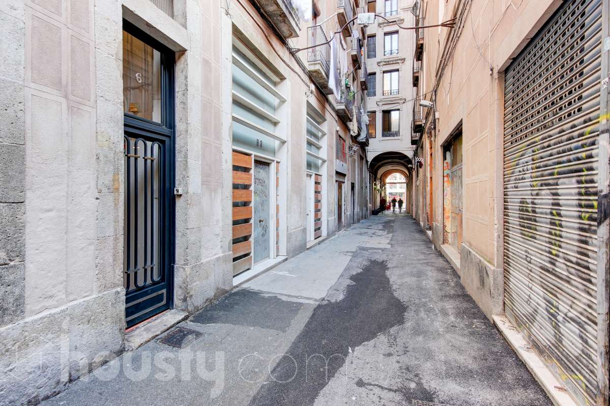 Piso en venta en PJ BERNARDI MARTORELL, Ciutat Vella, Barcelona-1