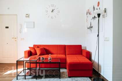 Bajo en Calle de Joaquín Lorenzo