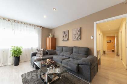 Bajo en Grupo Parada