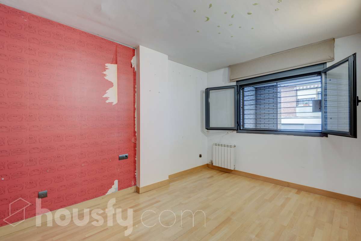 Dúplex en venta en Carrer Pi i Margall,  L'Hospitalet de Llobregat-1