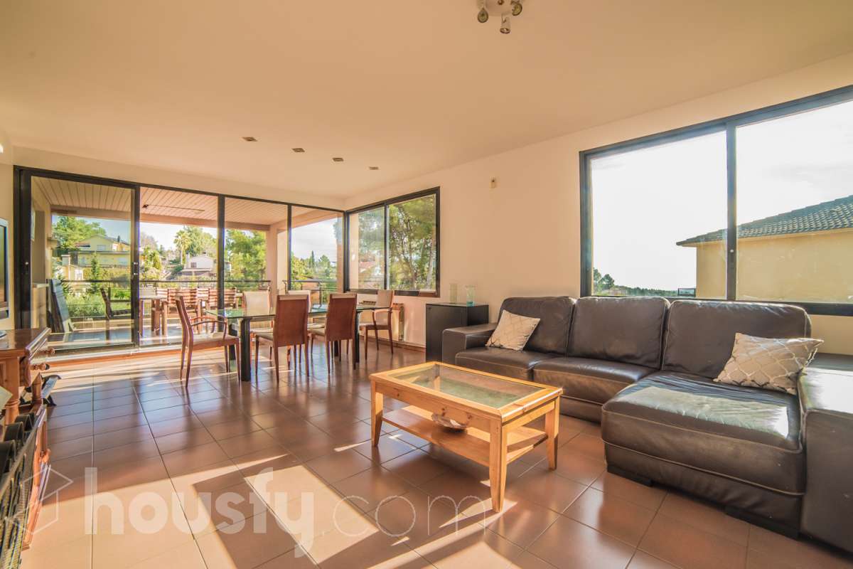 Casa en venta en Via Pau Casals,  Pallejà-3