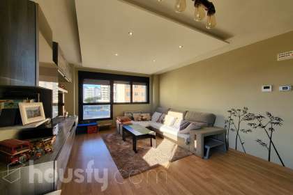 Piso en Calle de César Cort Botí