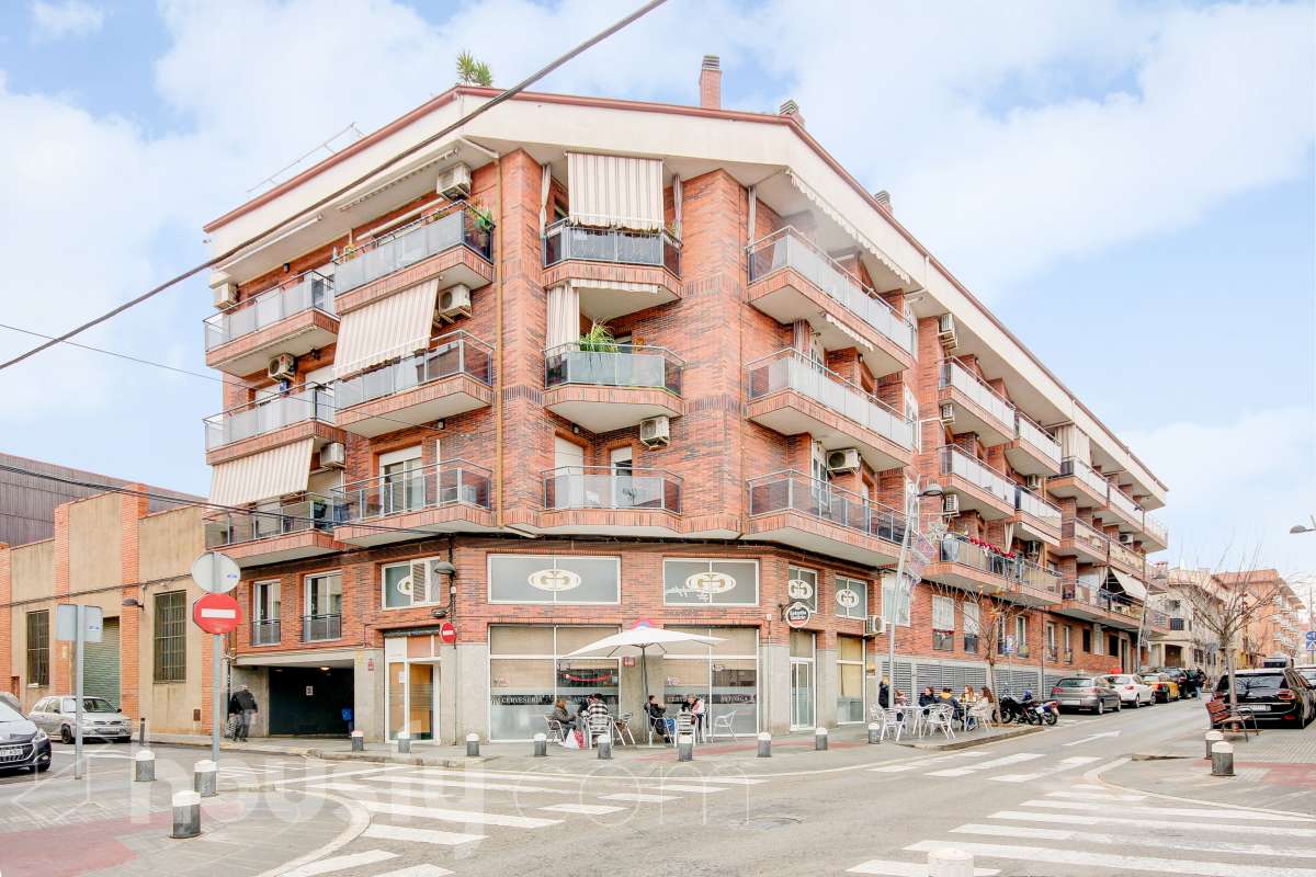 Dúplex en venta en Carrer de Sant Lluís,  Ripollet-1