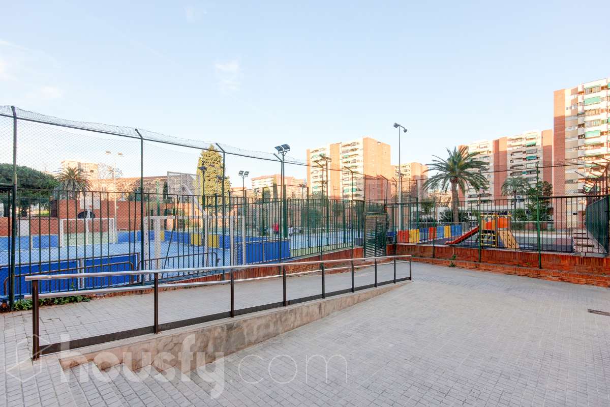 Piso en venta en Passeig d'Urrutia, Nou Barris, Barcelona-1