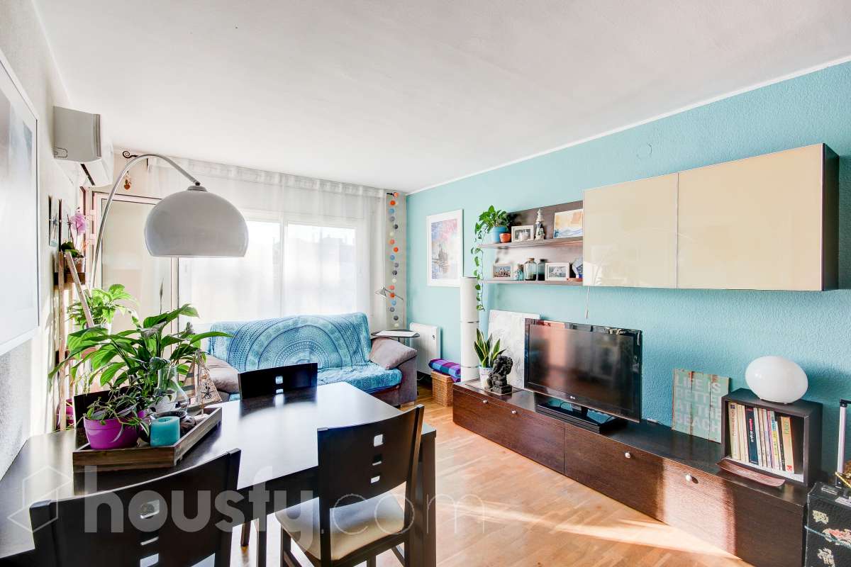 Piso en venta en Carrer de Pere Fizes, Nord-Oest, Terrassa-0