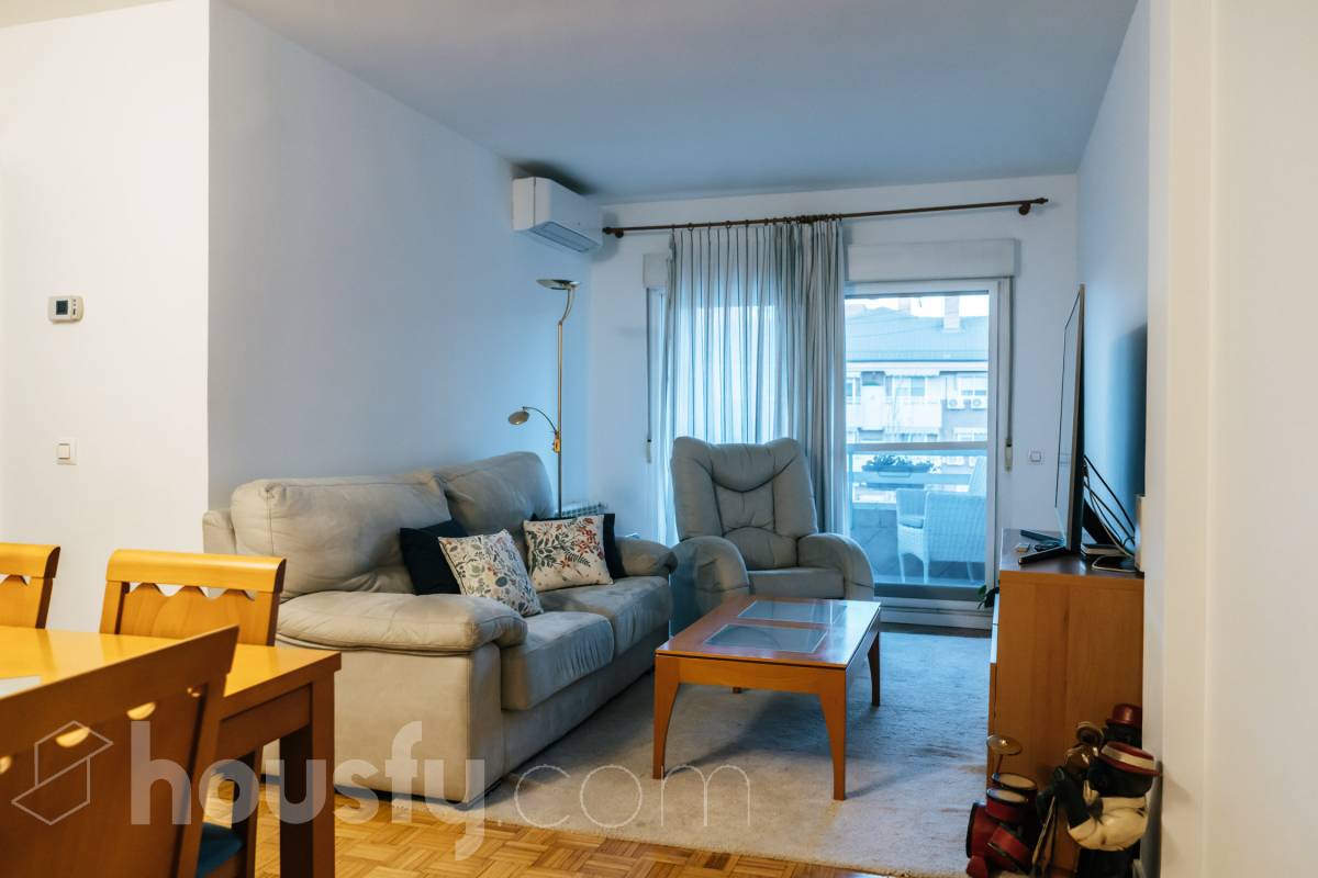 Piso en alquiler en Calle Nazario Calonge,  San Fernando de Henares-0