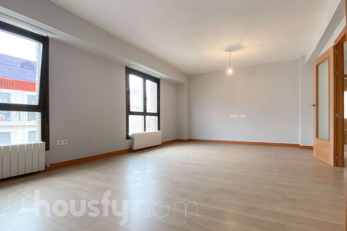 Piso en venta en Calle Ramón y Cajal,  Miranda de Ebro-0