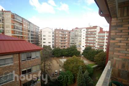 Piso en Rúa Eugenio Arbones