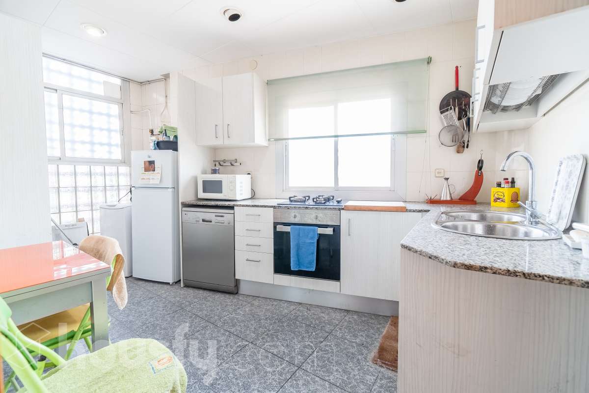 Piso en venta en Carrer de Ca n'Alòs, Centre, L'Hospitalet de Llobregat-2
