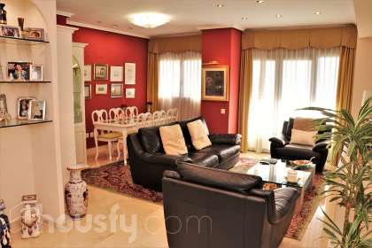 Piso en Avenida Corts Valencianes De Les