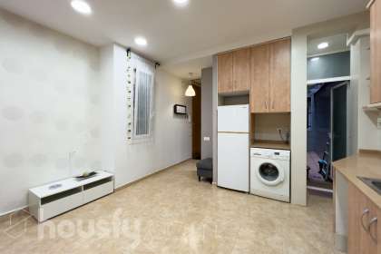 Bajo en Carrer de Llançà