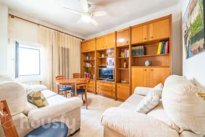 Bajo en Calle Artesanía