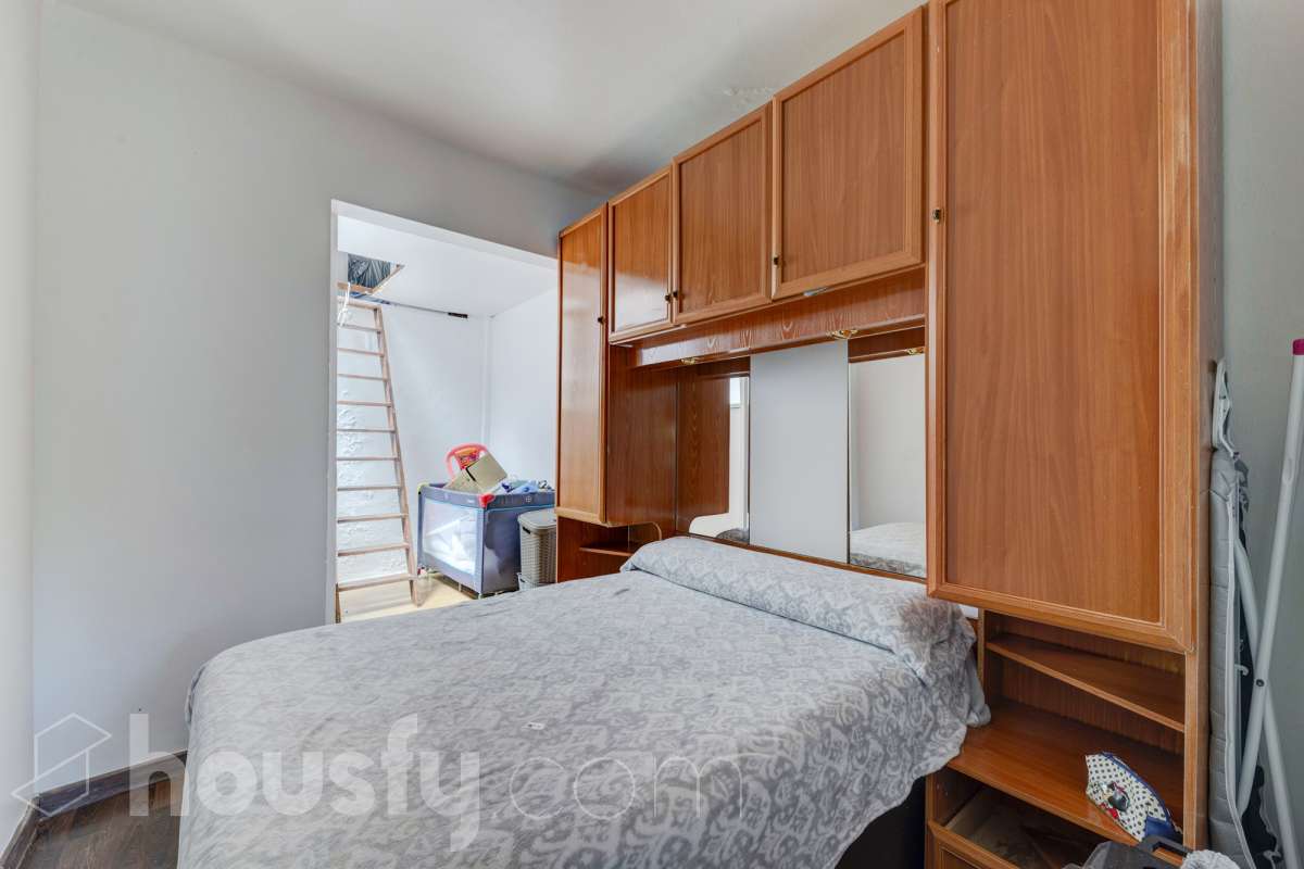 Piso en venta en Carrer de l'Alguer, Horta Guinardó, Barcelona-1