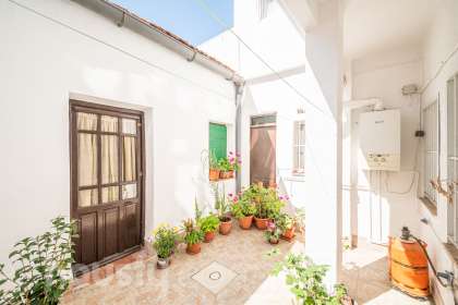 Bajo en Calle Artesanía