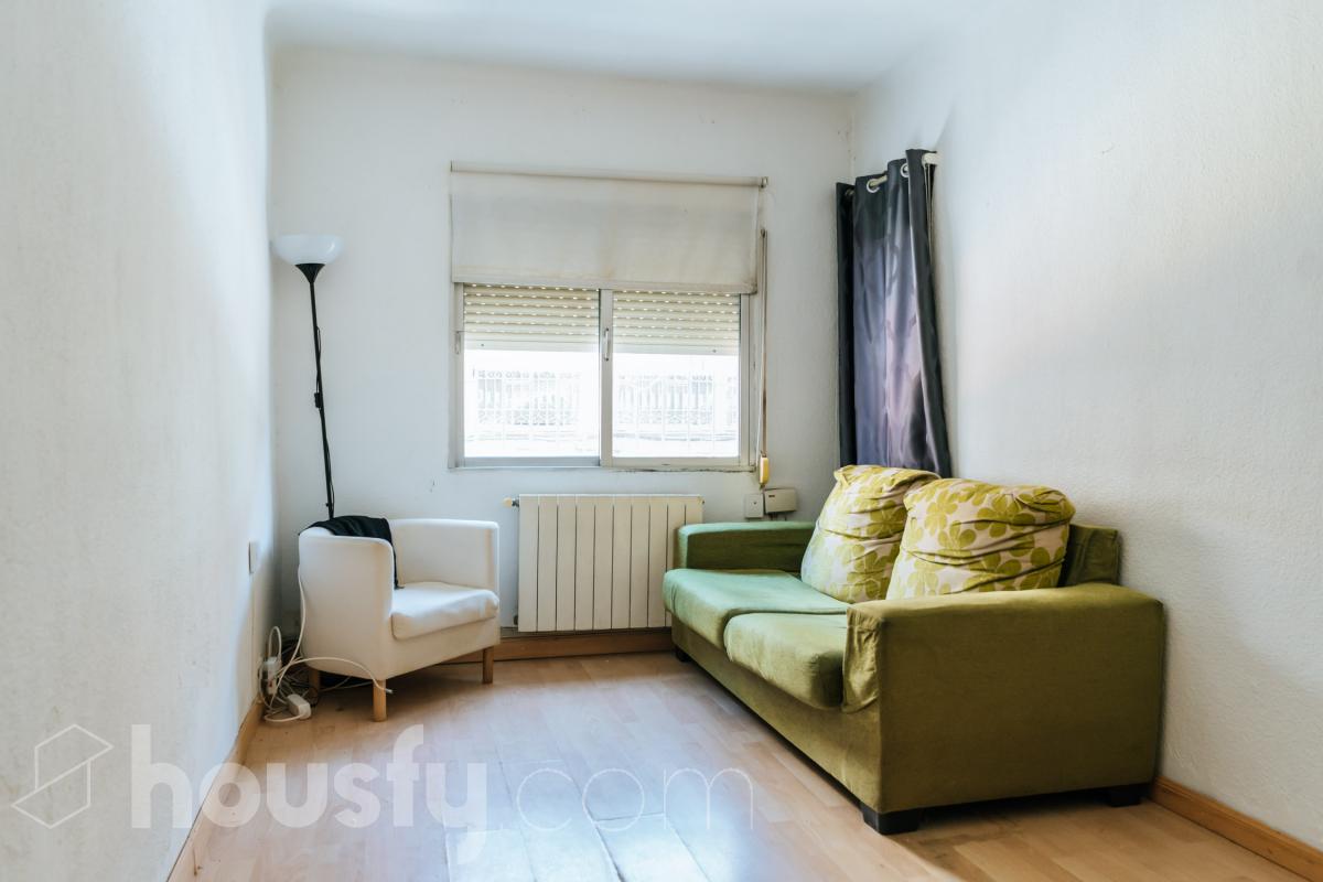 Piso en venta en Calle de Ramón Serrano, Carabanchel, Madrid-0