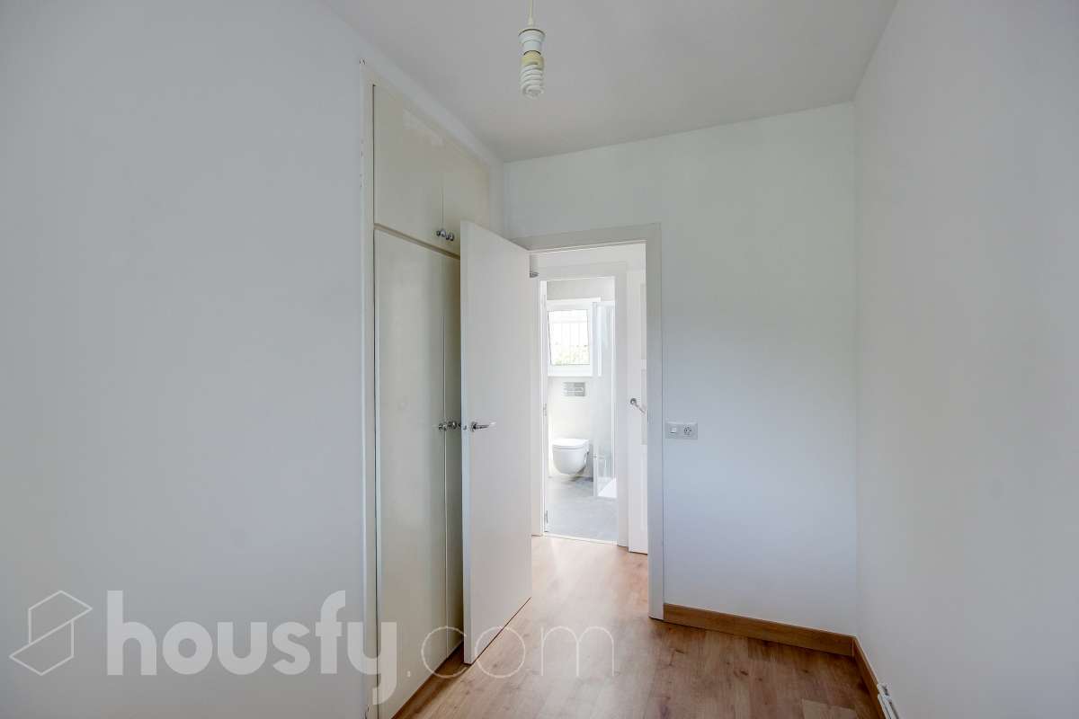 Casa en venta en Via Primavera,  Pallejà-1