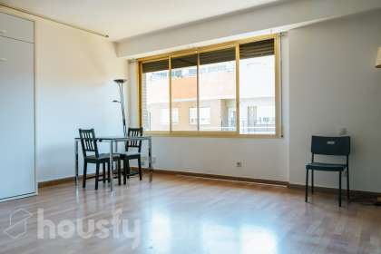 Piso en Calle de la Infanta María Teresa