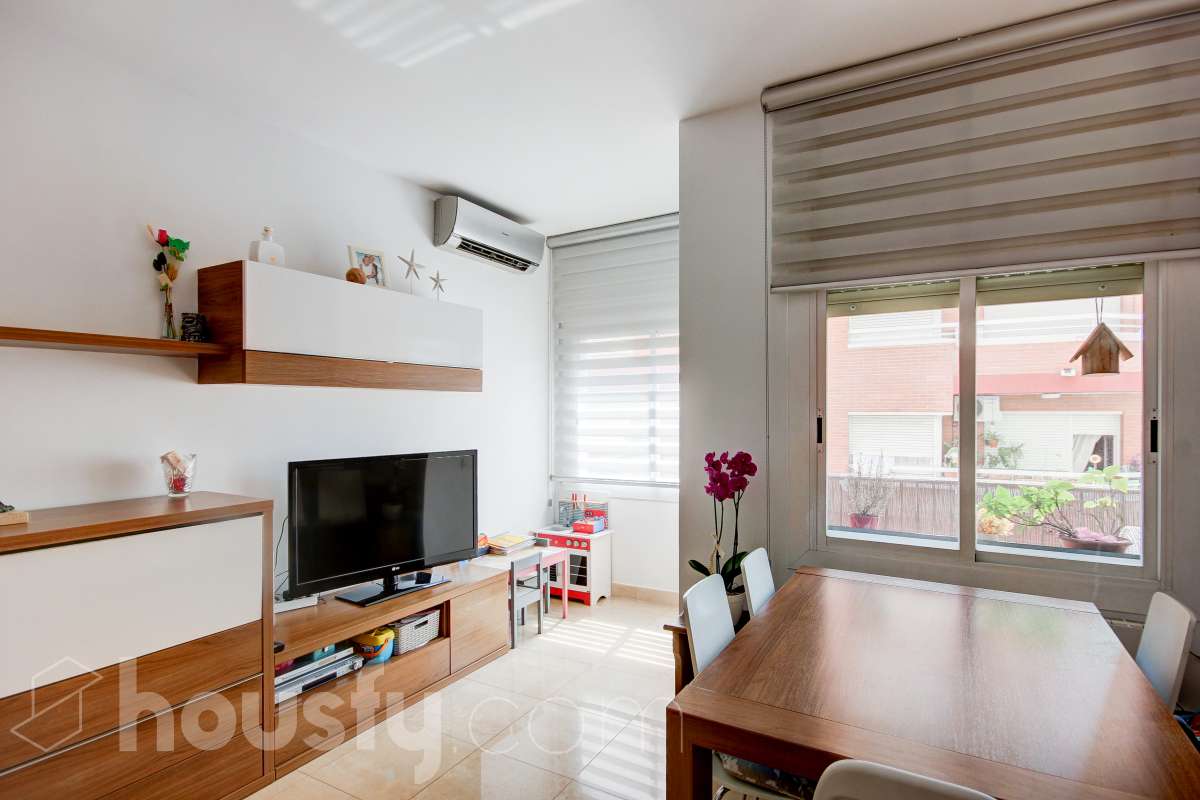 Piso en venta en Carrer de la Muntanya, Centre, L'Hospitalet de Llobregat-0