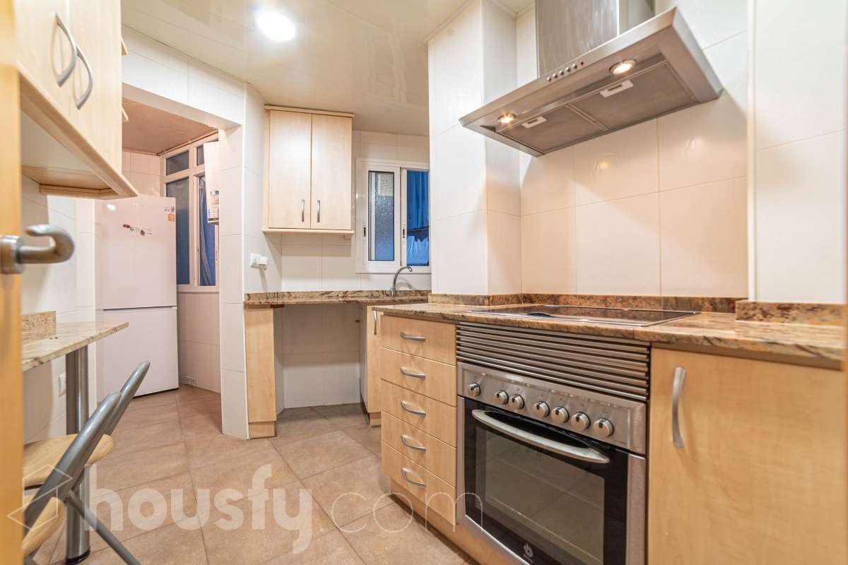 Piso en alquiler en Carrer Bonestar,  Cornellà de Llobregat-3