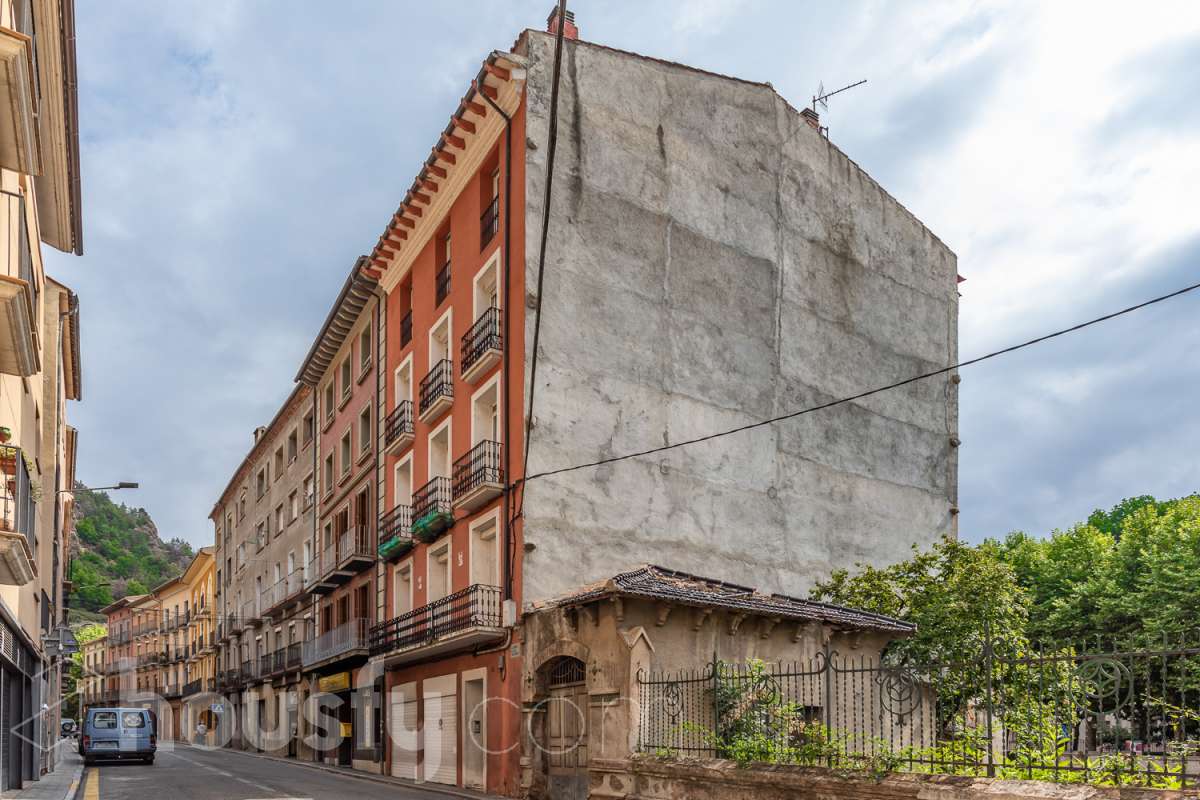Piso en venta en Carrer de Sant Quinti,  Ribes de Freser-2