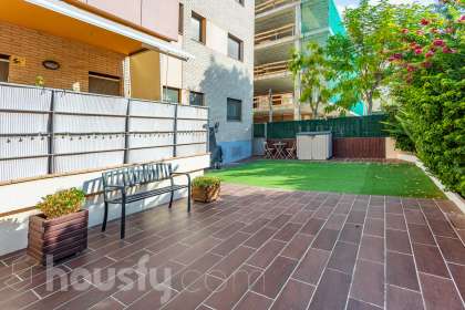Bajo en Carrer de Rosa Sensat
